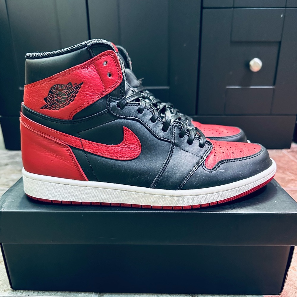 Nike Air Jordan 1 OG High Bred 2016 Men’s Size 11 Excellent Condition